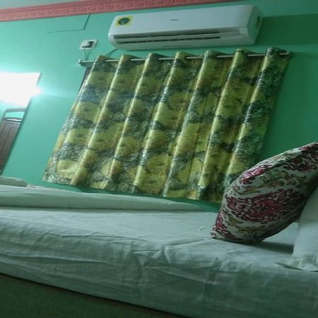 Hotel O Palace Inn Near Acropolis Mall Jādabpur Exteriör bild